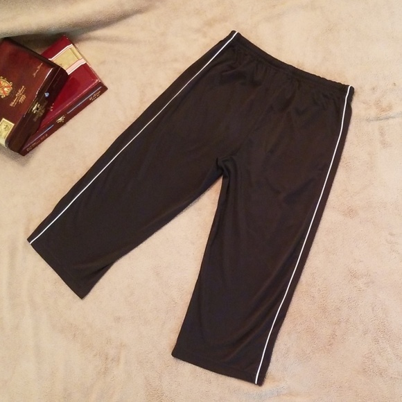 ADIDAS women's cropped track pants, capri pants - Picture 3 of 6